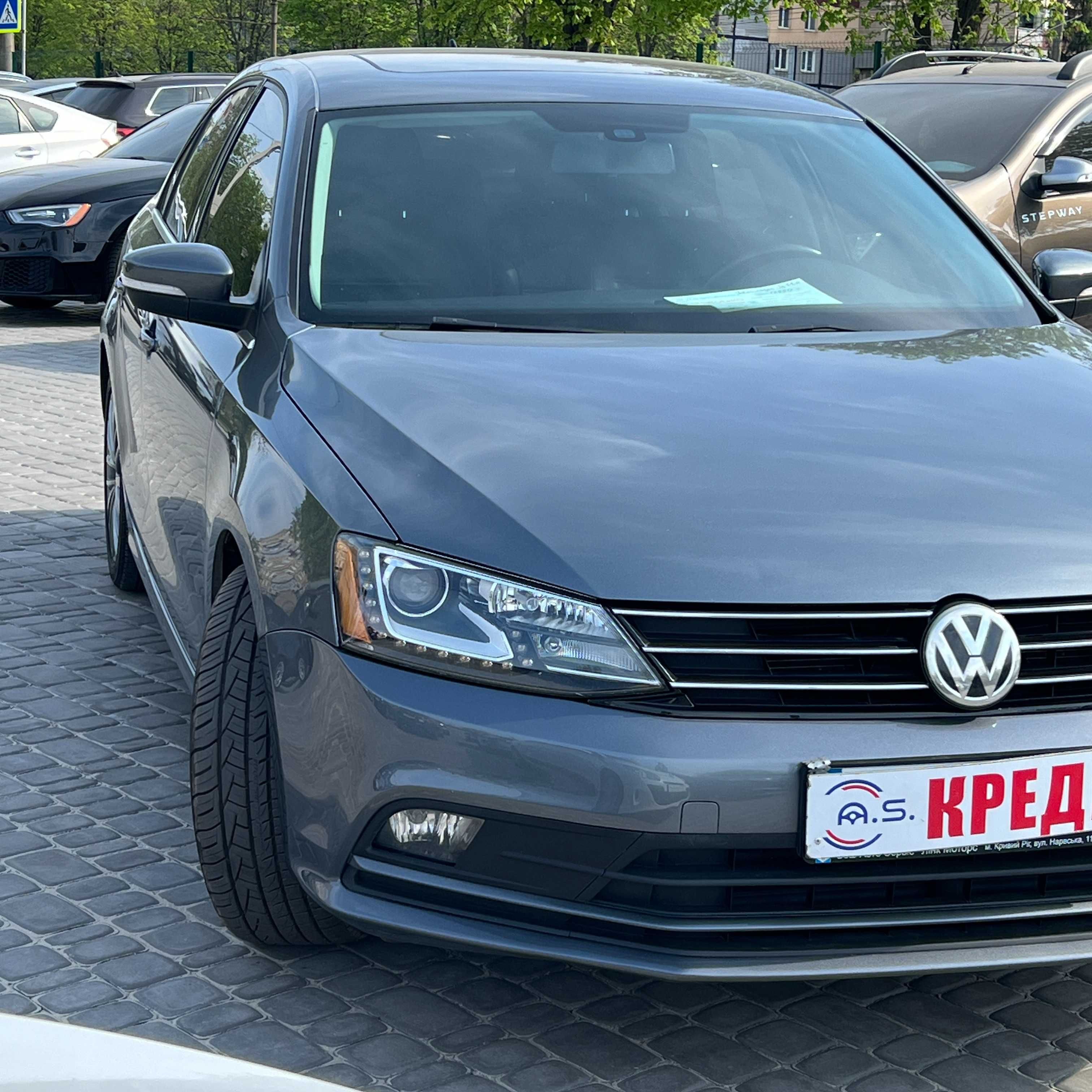 Продам Volkswagen Jetta 2015 рік можлива розстрочка,кредит!