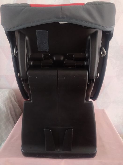 Автокресло Chicco Eletta 0-18кг