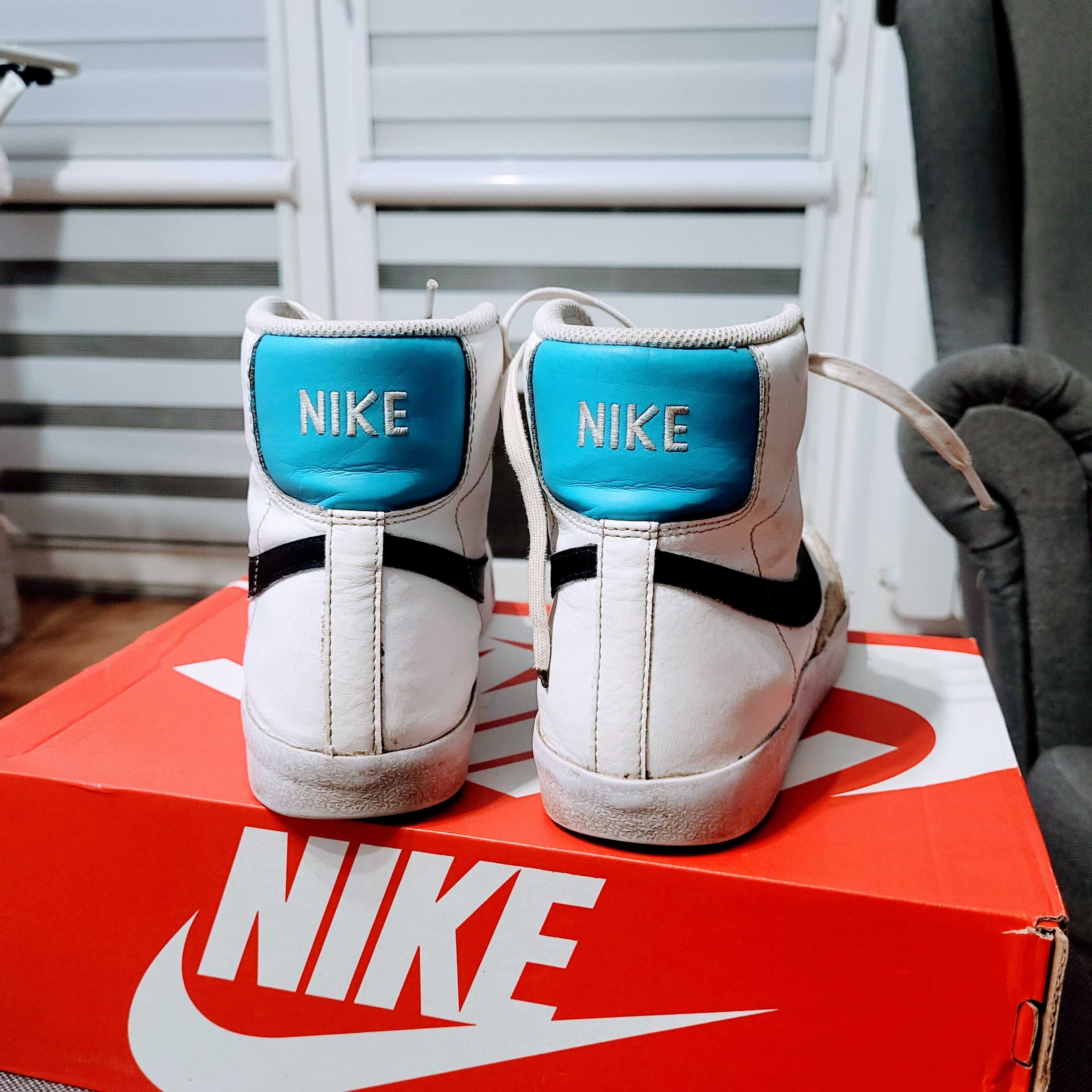 Nike Sportswear BLAZER MID 77 - Sneakersy wysokie r. 40 biało-czarne