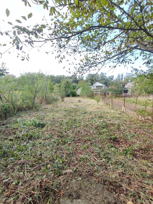 Продаж ділянка та дачний будинок вул.Набережна