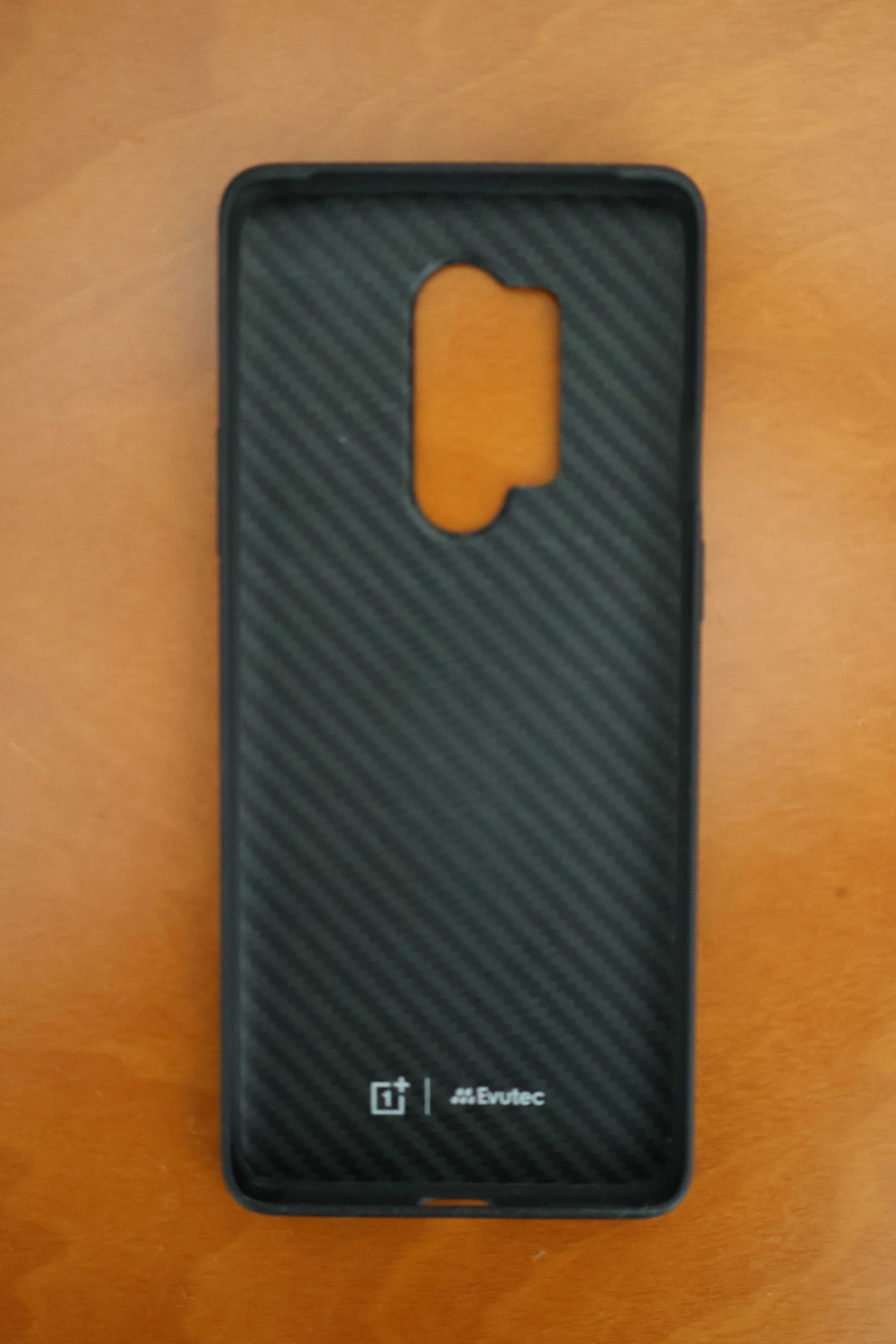 Capa Oficial OnePlus 8 Pro Karbon Bumper Case