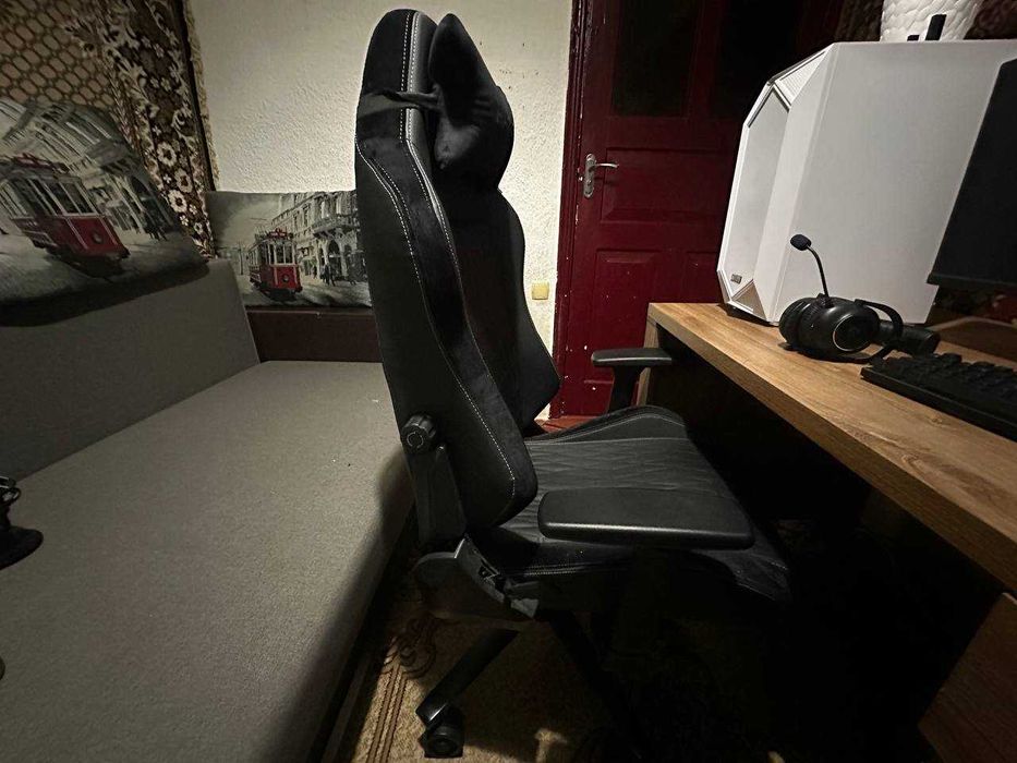 Ігрове крісло Darkside Pro Black (HTC-916)