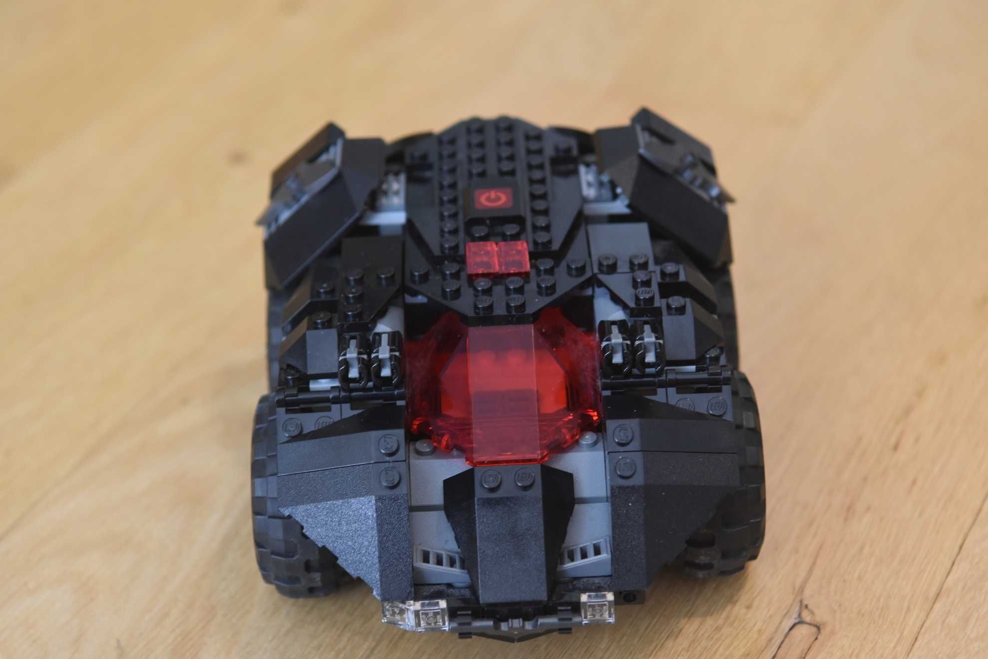 LEGO Batmat 76112 - Batmobil zdalnie sterowany aplikacją z telefonu!