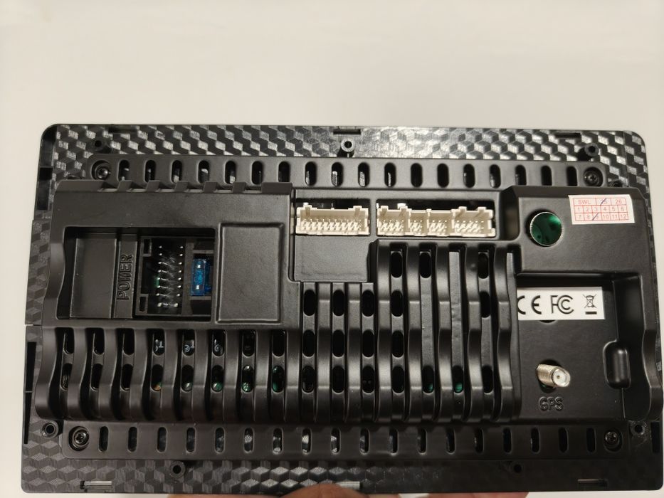 Продам магнітолу для авто  9", IPS,2/64 гб + камера AHD