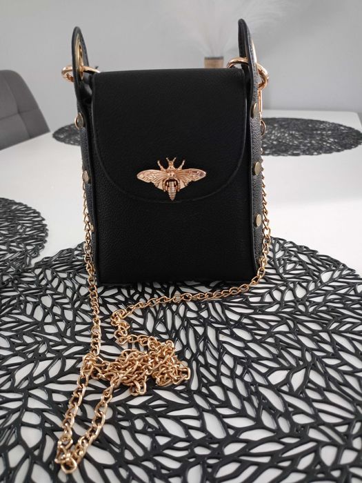 Torebka czarna skórzana