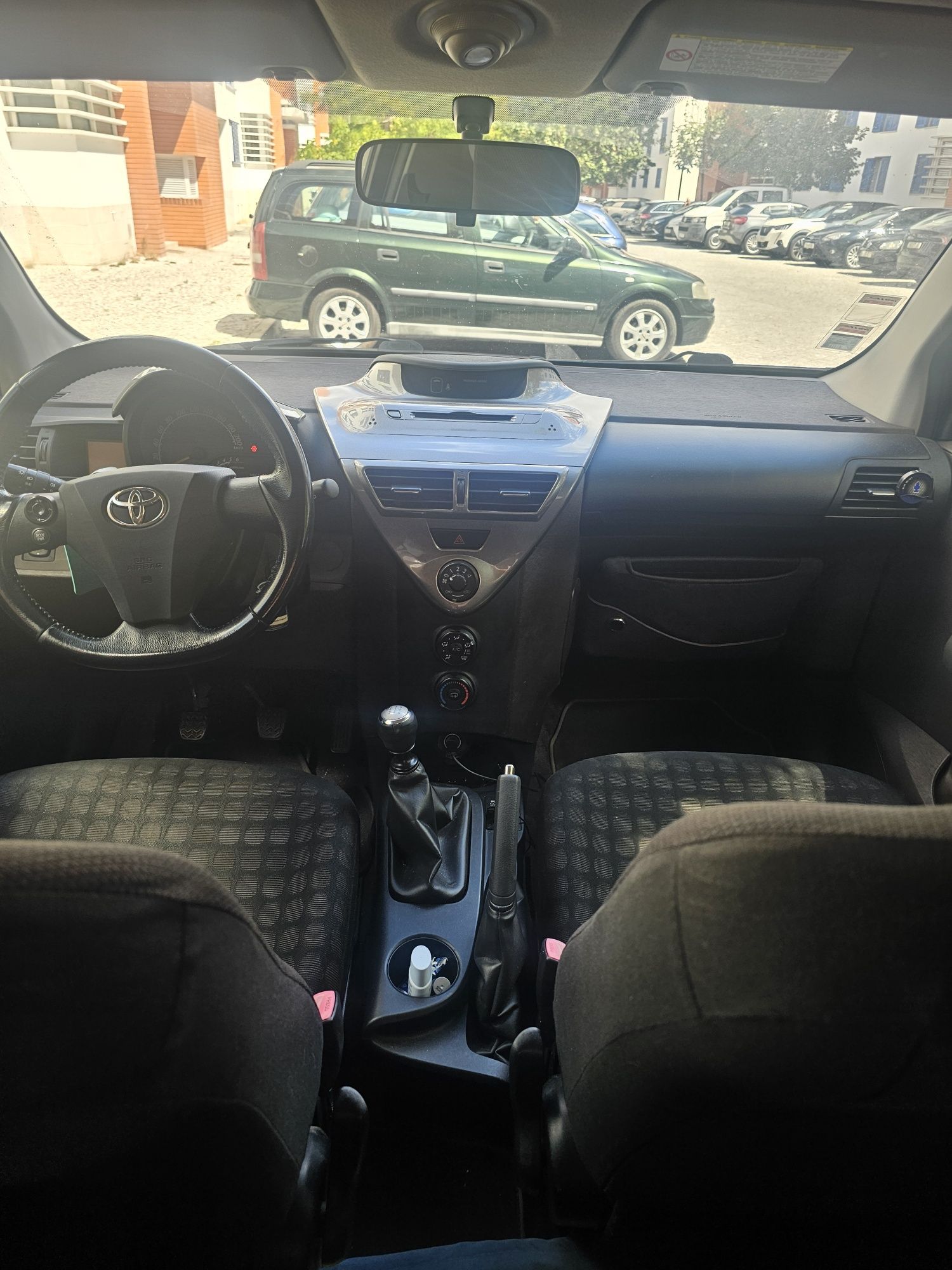 Toyota IQ 1.4 D 90 cv