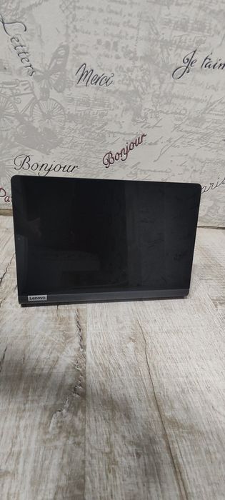 Ігровий планшет Lenovo Yoga tab