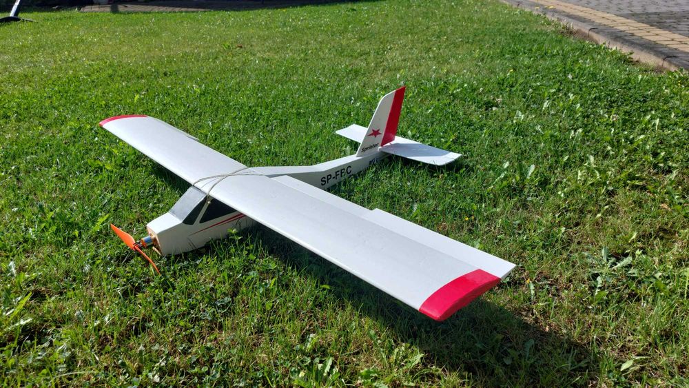 Zdalnie sterowany samolot RC  – dla początkujących i zaawansowanych