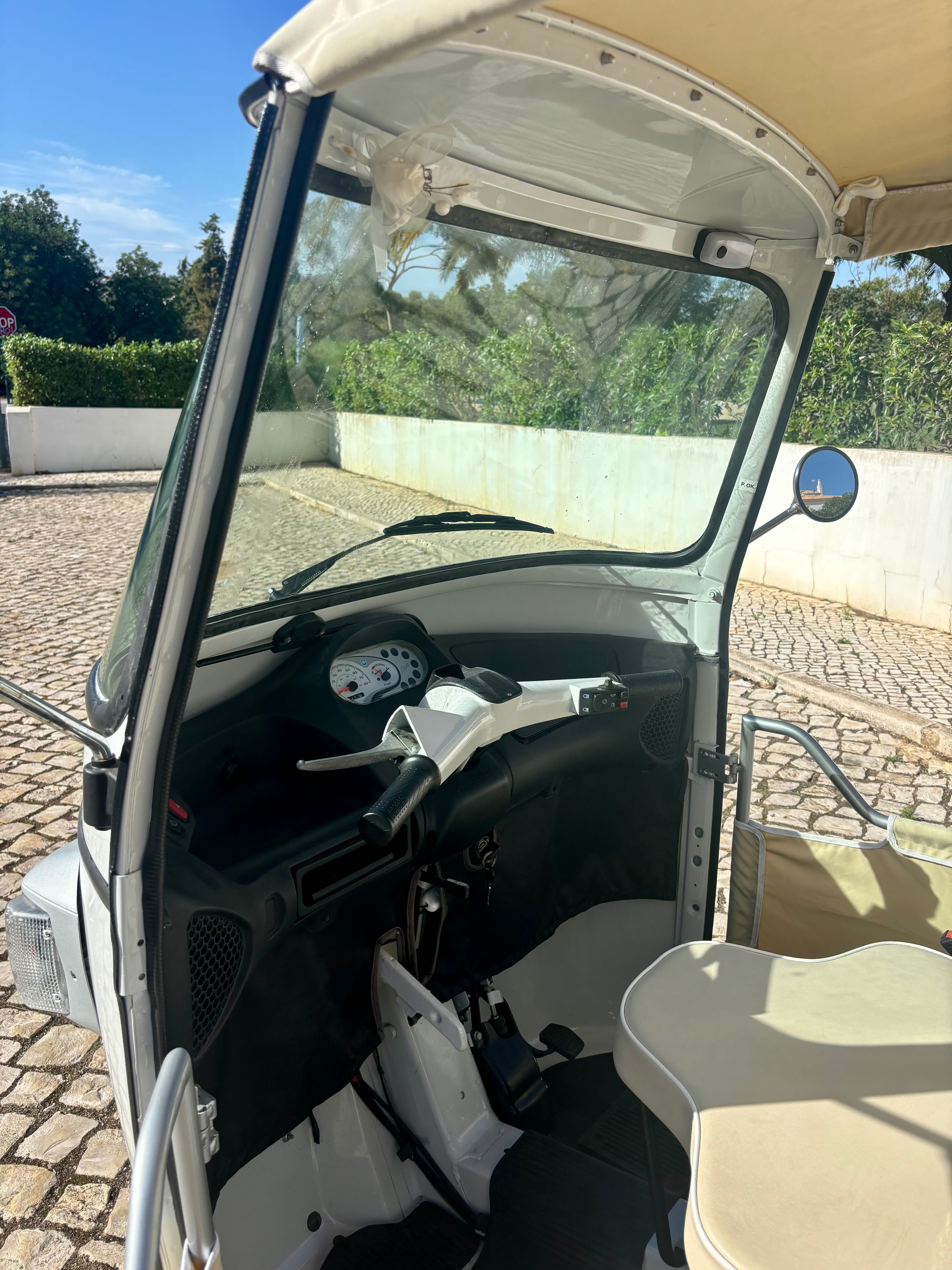 Tuk Tuk Piaggio Ape 200 – 2022 – Apenas 400 km – Como Novo!