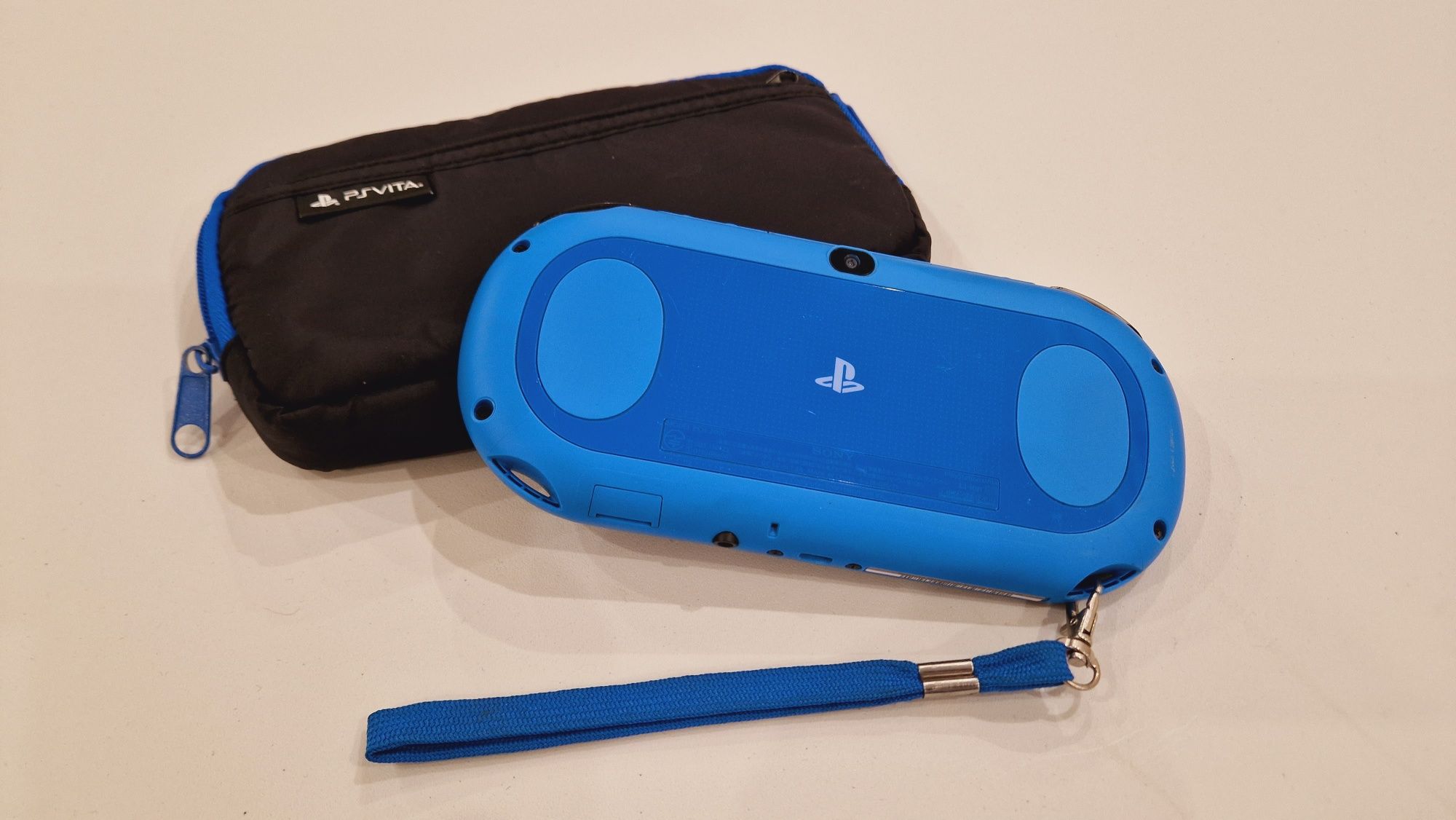 Sony Ps Vita Slim 65 игр + чехол!