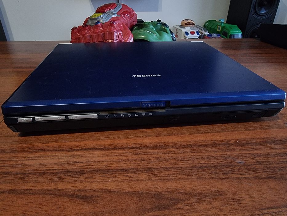 Laptop Toshiba Satellite A30 - Retro, sam laptop
