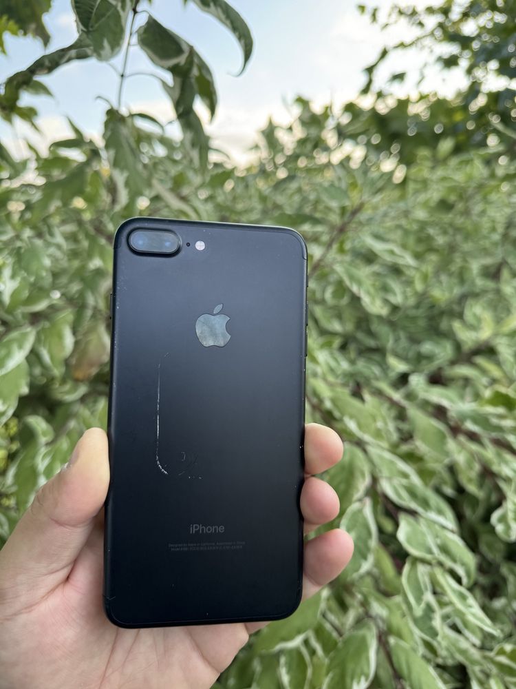 Продам IPhone 7+ 256 АКБ 100%