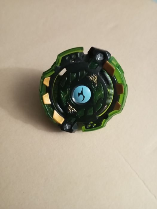 Продам оригінальний бейблейд та інші комплектуючі