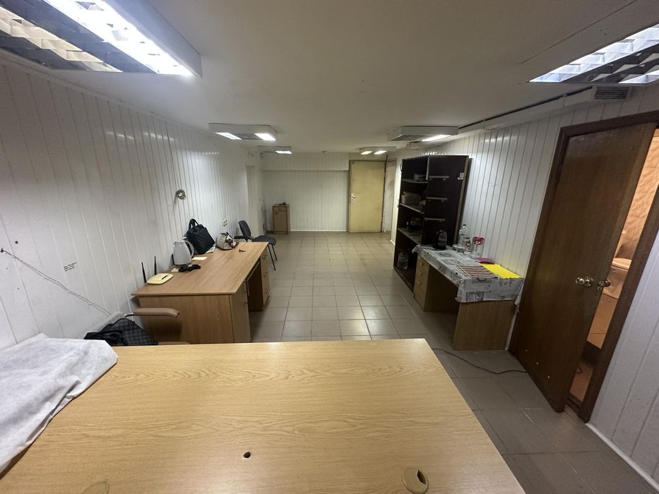 Без% фасадне приміщення 57м² Севастопольска площа