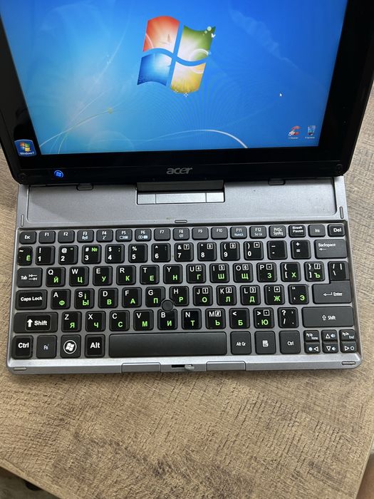Acer Iconia Tab W500 + док-клавіатура, 2/32ГБ, 10.1”, Windows7-робочий