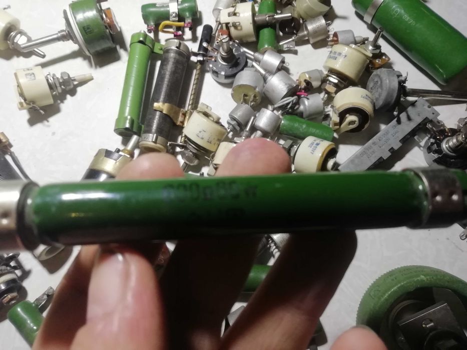 резистори резисторы 1 лотом