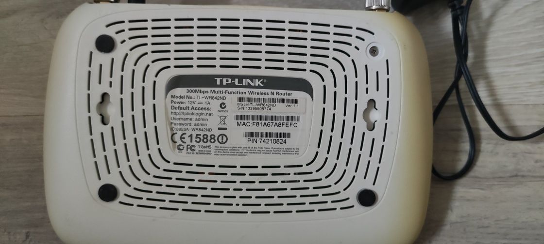 WiFi роутер Tp-Link TL-WR842ND, dlink dir-300