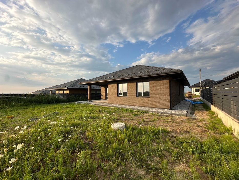 Продам просторий будинок в затишній локації