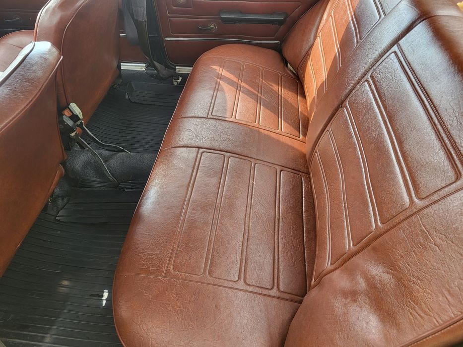 Прадам авто з малим пробігом.