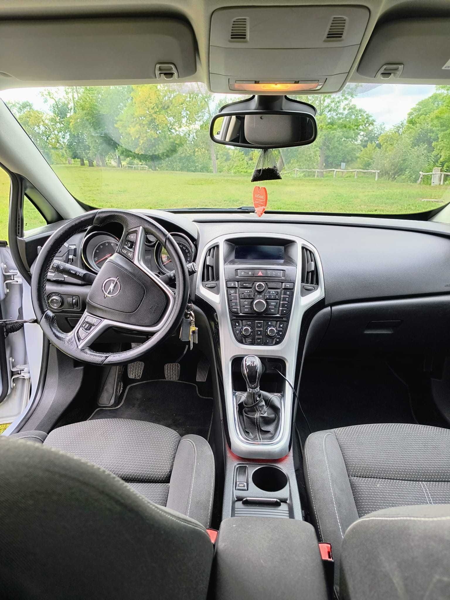 Opel Astra J GTC 1.4 TURBO (LPG)