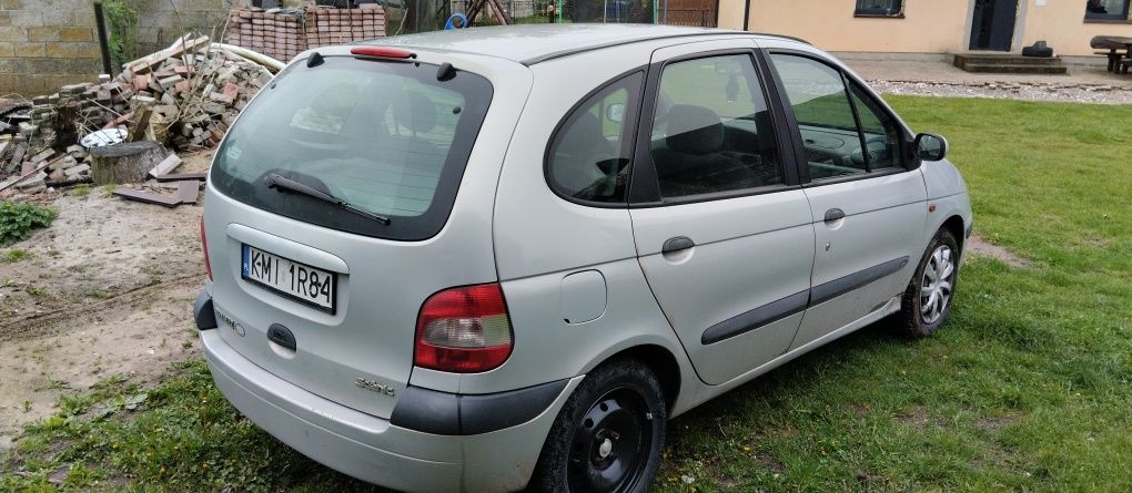 Renault Scenic 1.6 bezyna