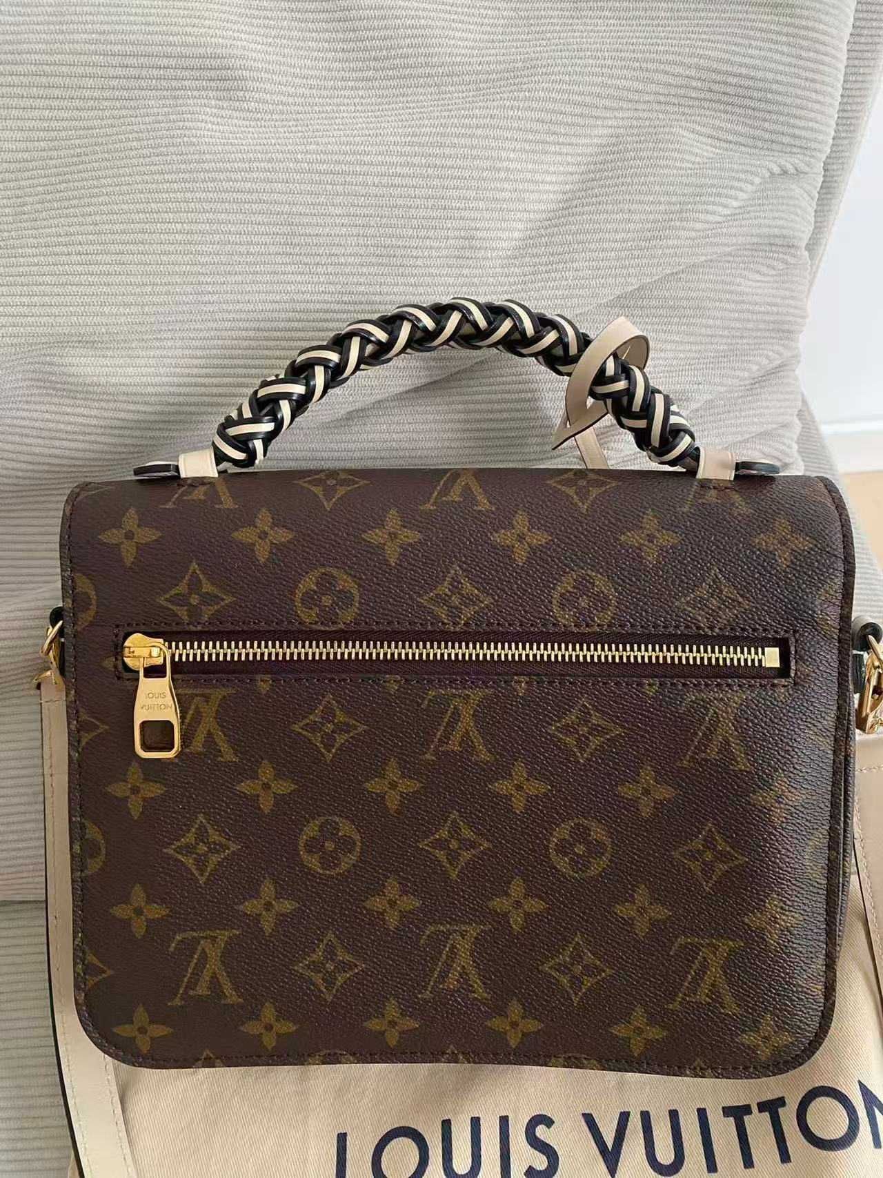 "Bolsa Mensageira LOUIS VUITTON Pochette Métis."