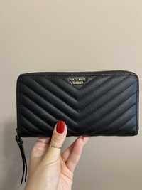 Kopertówka podłużny portfel Victoria’s Secret kolor czarny złoty