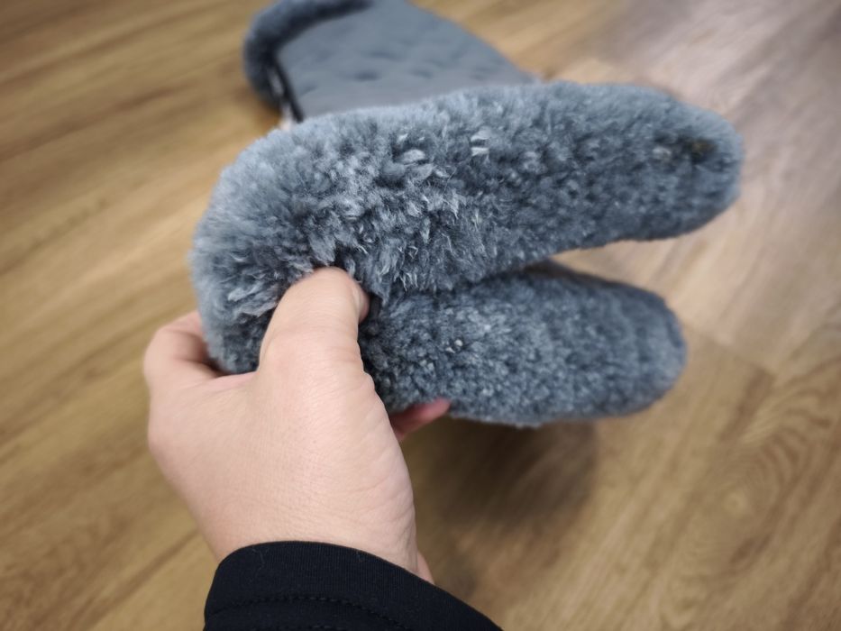 Podkładka pod siodło HKM szara futro medyczne naturalne full