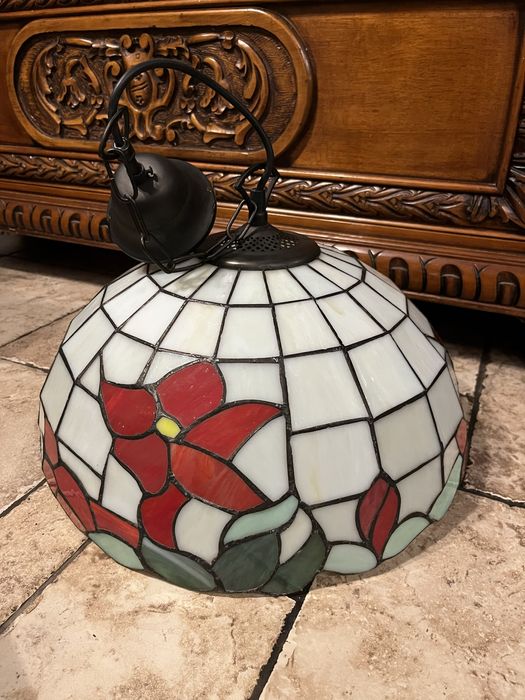 Lampa witrażowa wisząca Tiffany średnica