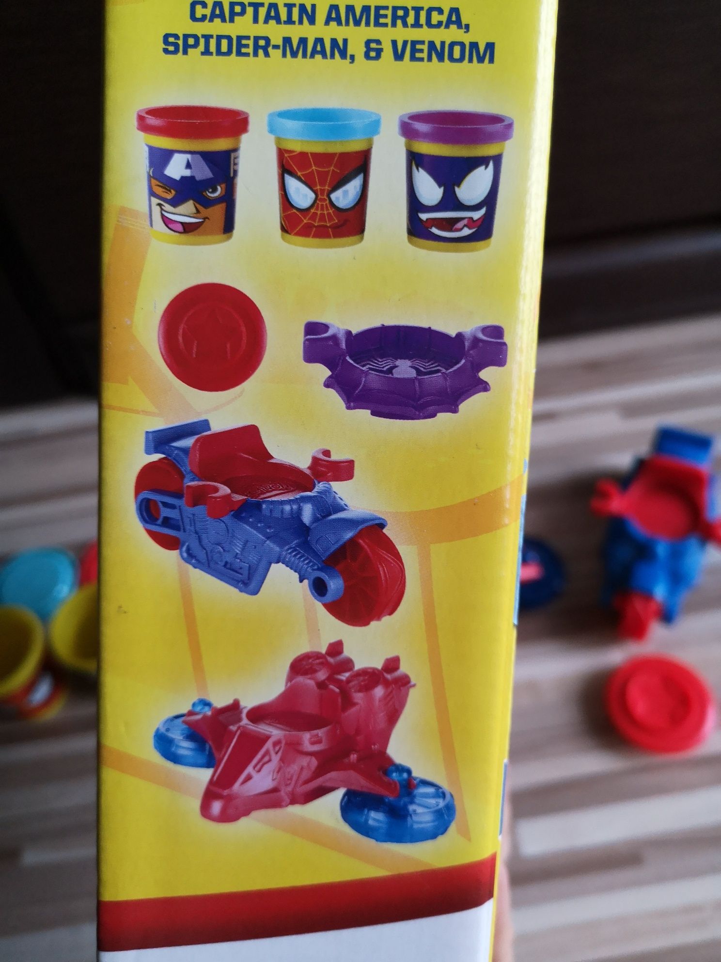 Play-doh Spiderman Kapitan Ameryka