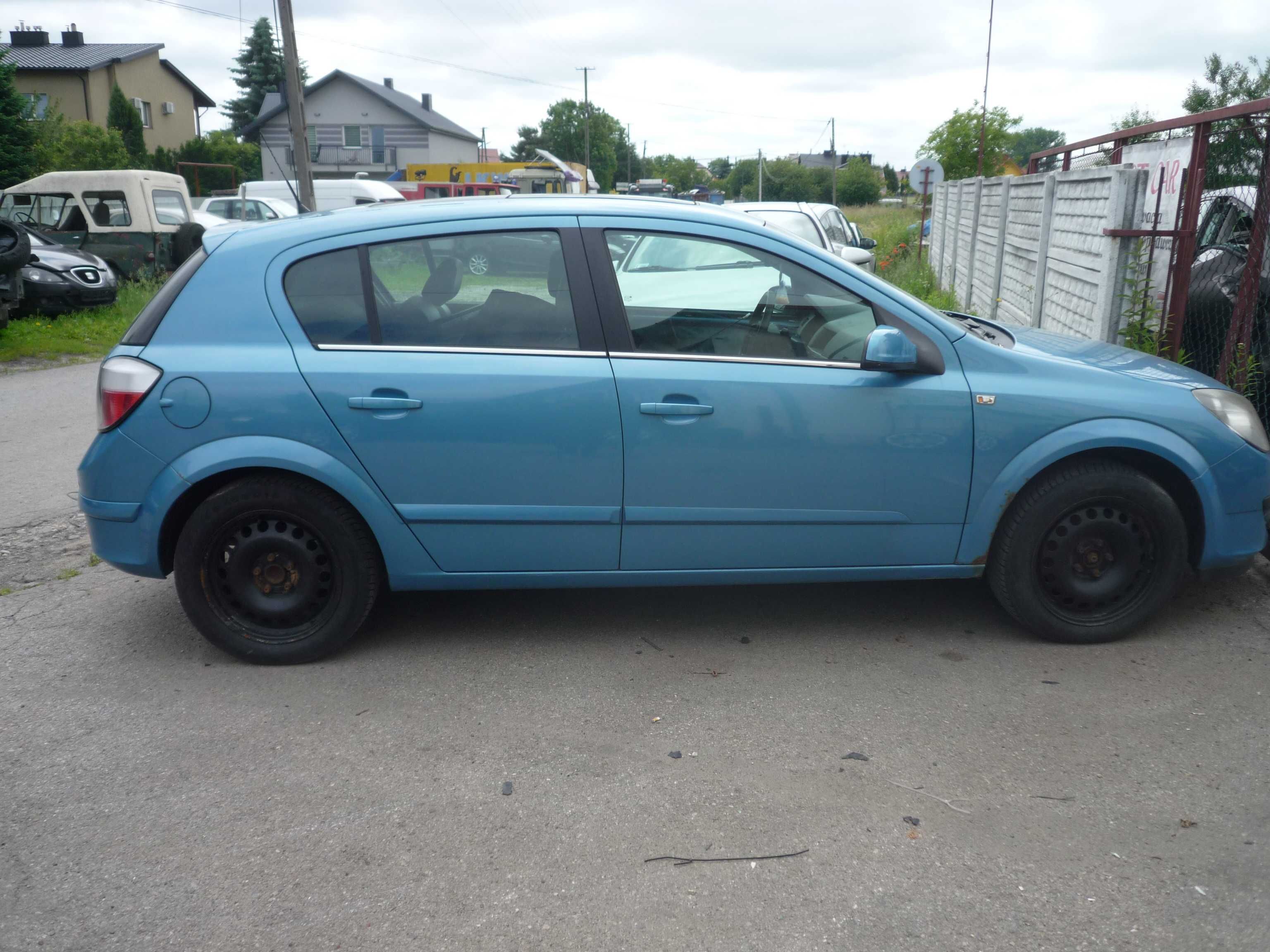 części z auta :Opel Astra 3 H 1,9 cdti z 2005r