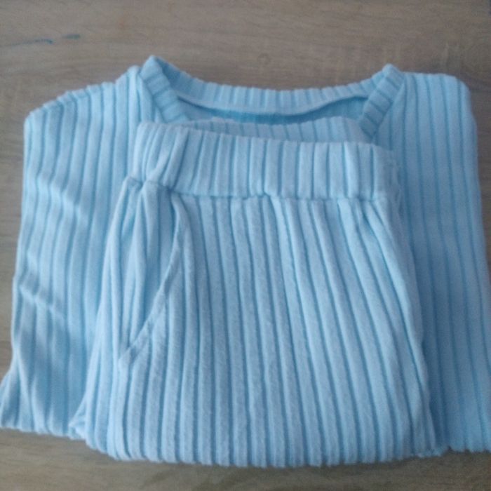 Продам піжаму  .