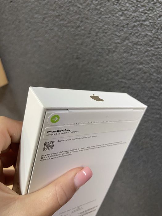 IPHONE 16 Pro Max Desert Titanium