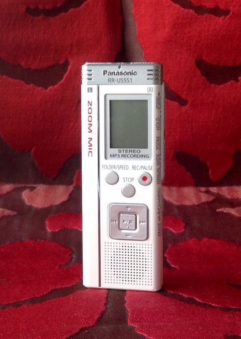 Цифровой диктофон Panasonic RR - US551, новый