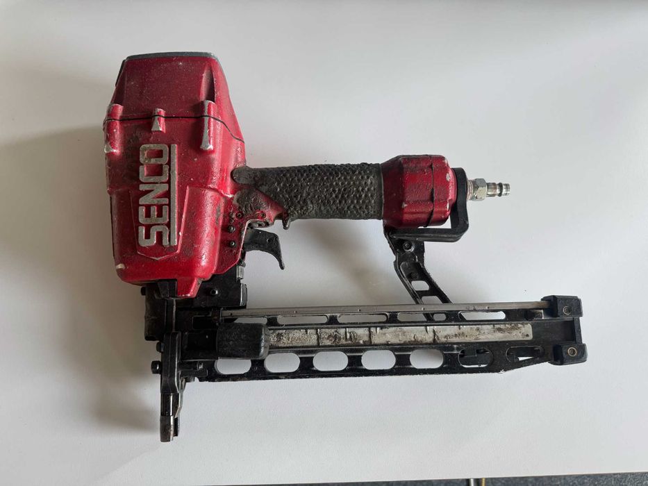 Zszywacz pneumatyczny stolarski SENCO, duży