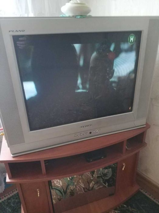телевизор Samsung 27" дюймов (приставка T2, тумба)