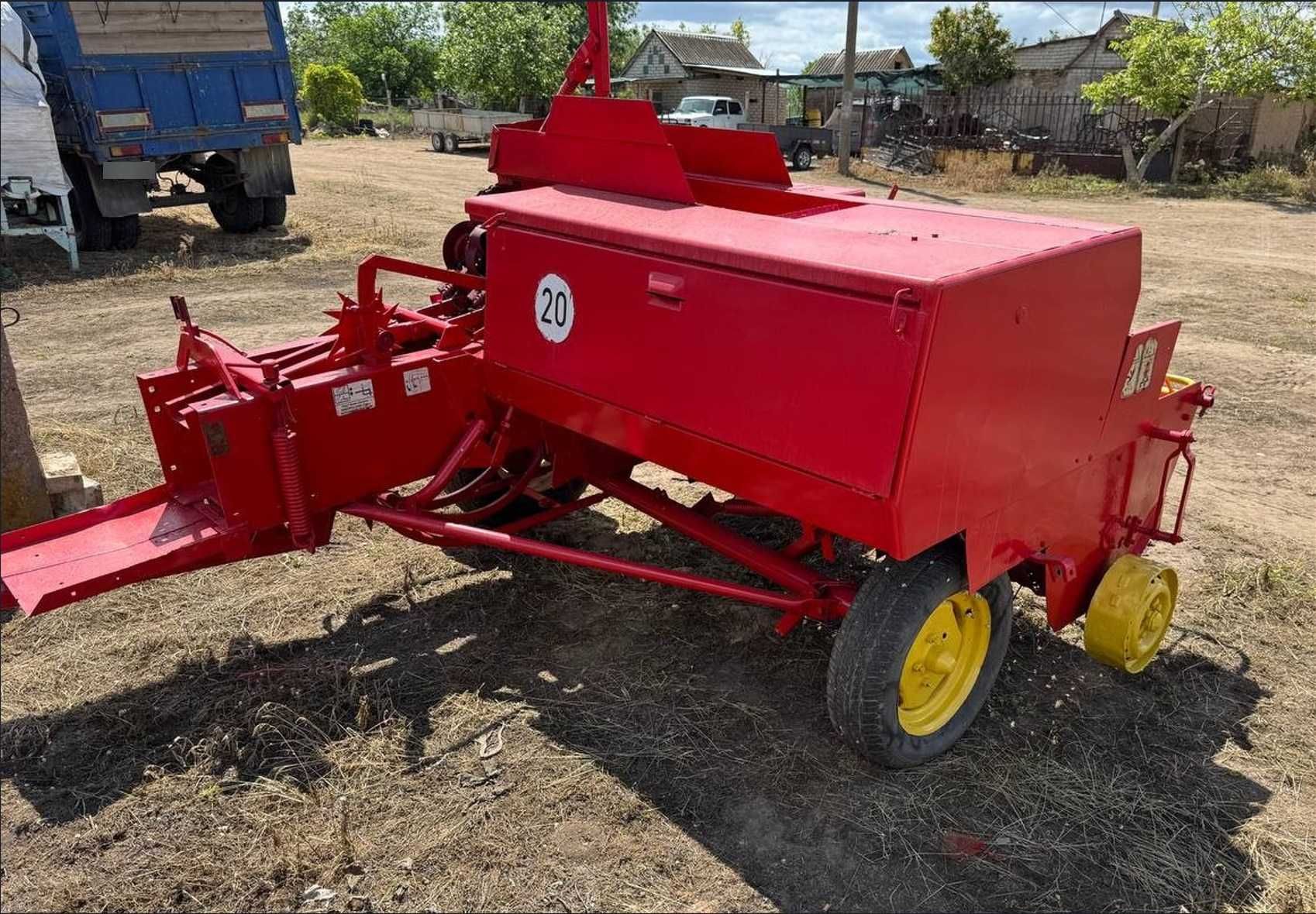 Прес підбирач Deutz-Fahr HD440