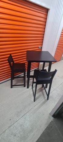 Stolik barowy z dwoma krzesłami Ikea