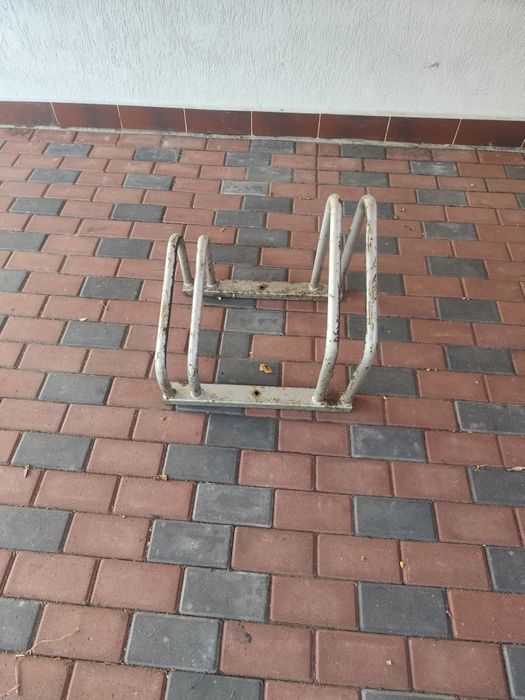 Stojak do zabezpieczenia rowerów