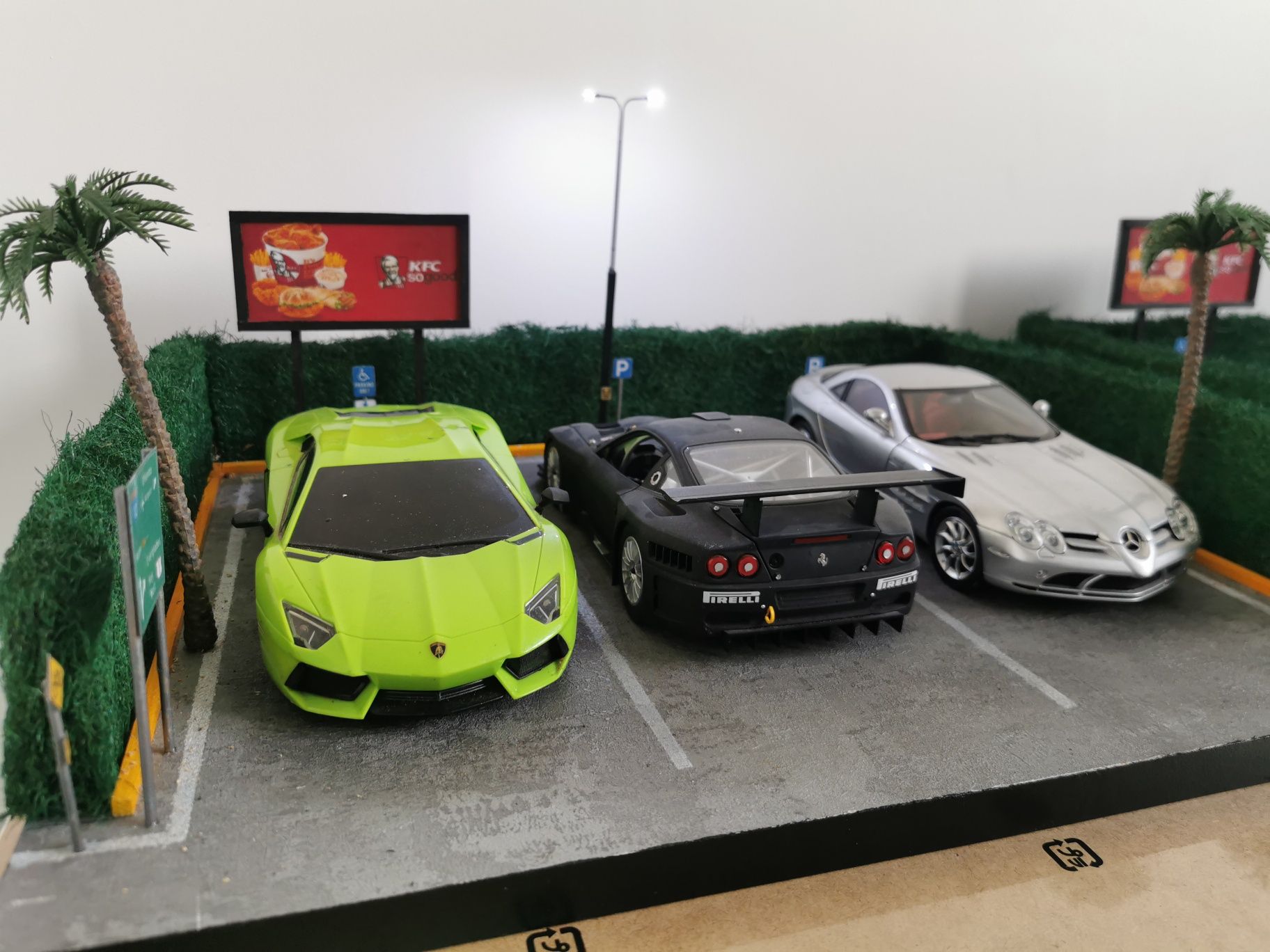 Diorama 1:18 Parking autoart kyosho norev solido otto gt spirit burago