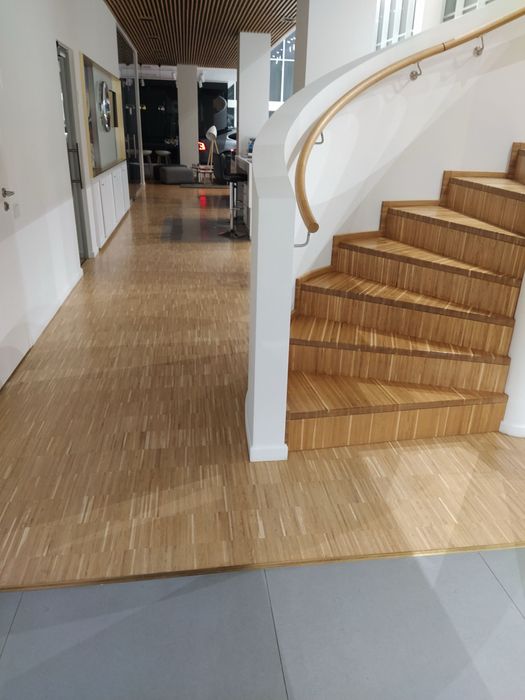 Укладання паркету | Шліфування/Тонування | Лакування | Монтаж плінтуса