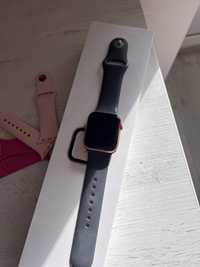 Продам Apple watch series 4 40 mm
