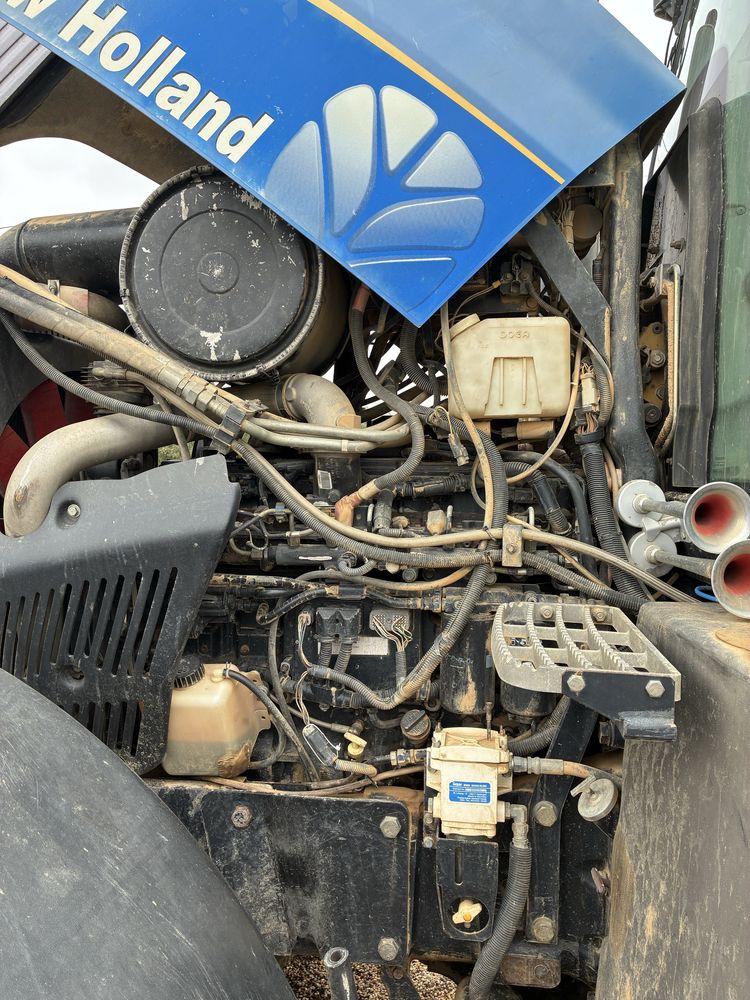 Trator New Holland T8050