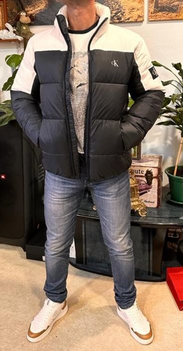 Casacos Calvin Klein. /M/ /L/. 150euros. Leiria