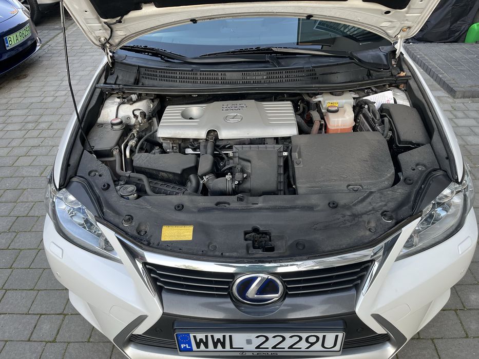 Lexus CT 200h - Stan idealny