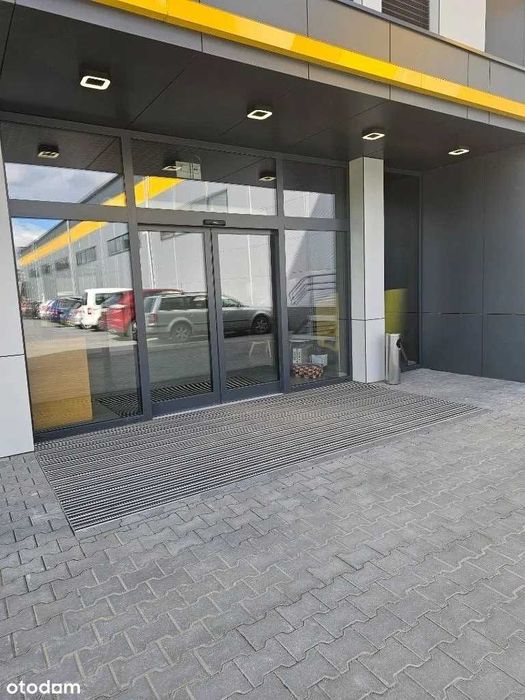 Wynajem biura Pierwszego Piętra w Nowym Biurowcu przy Wiślance