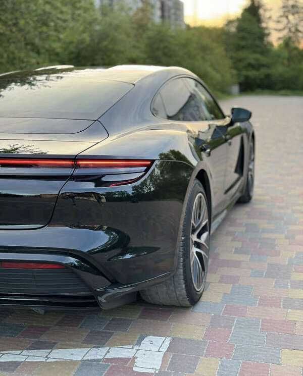 2023 Porsche Taycan
