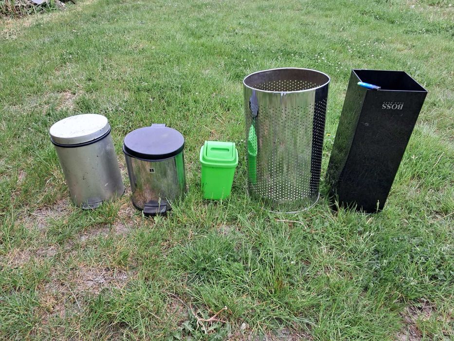 Nici w różnych kolorach