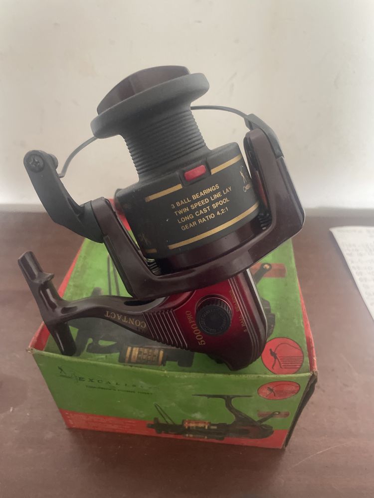 Carreto de pesca marca excalibur modelo contact 5000PRO