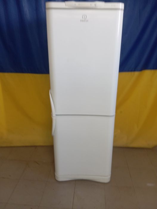 Холодильник Индезит no frost C132NFG